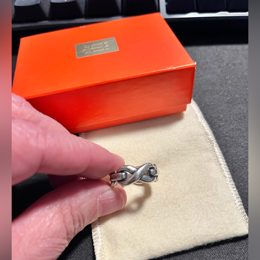 James Avery RETIRED Infinity link band - .925 silver - Sz 7